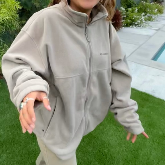 Columbia Zip Up - Picture 6 of 6